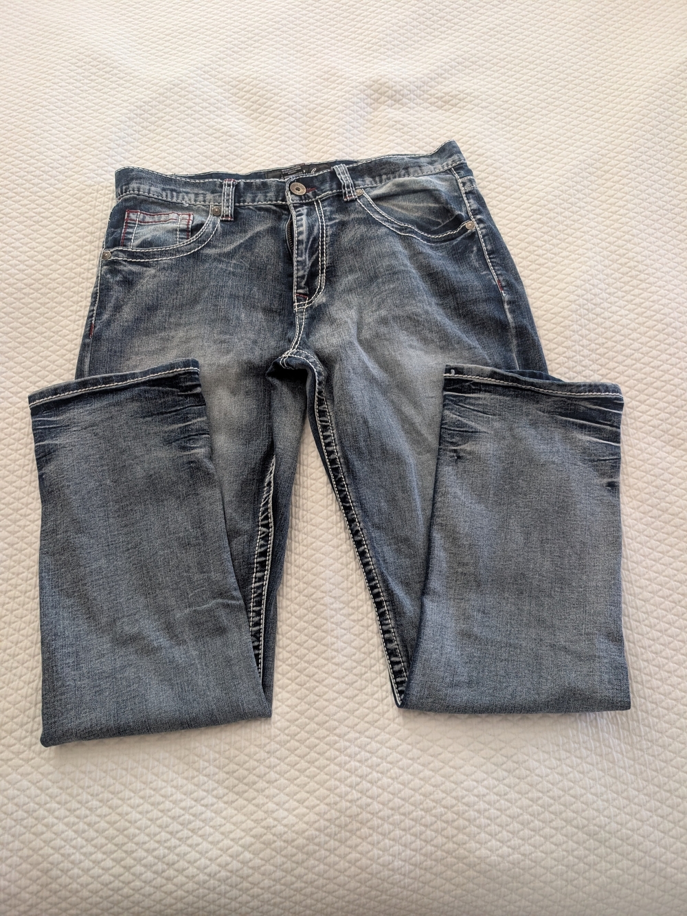 True Luck Jeans Mens 34x32 Blue Medium Wash Straight Leg Embroidered Pockets